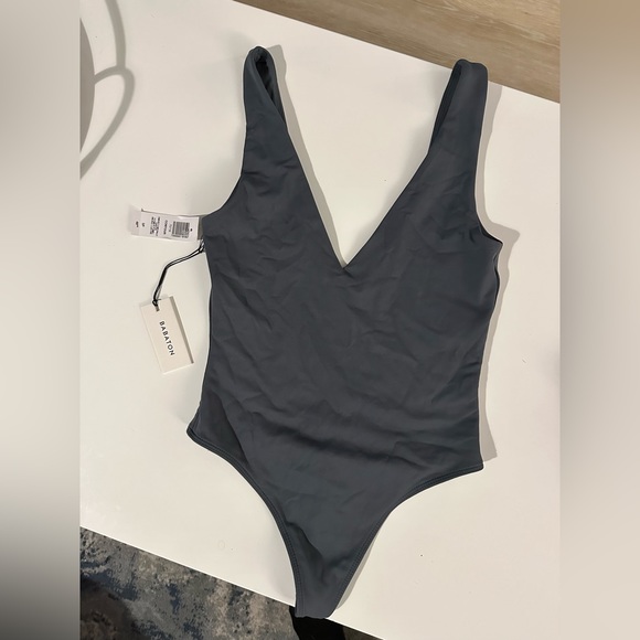 Aritzia Vneck Body Suit - Picture 1 of 3